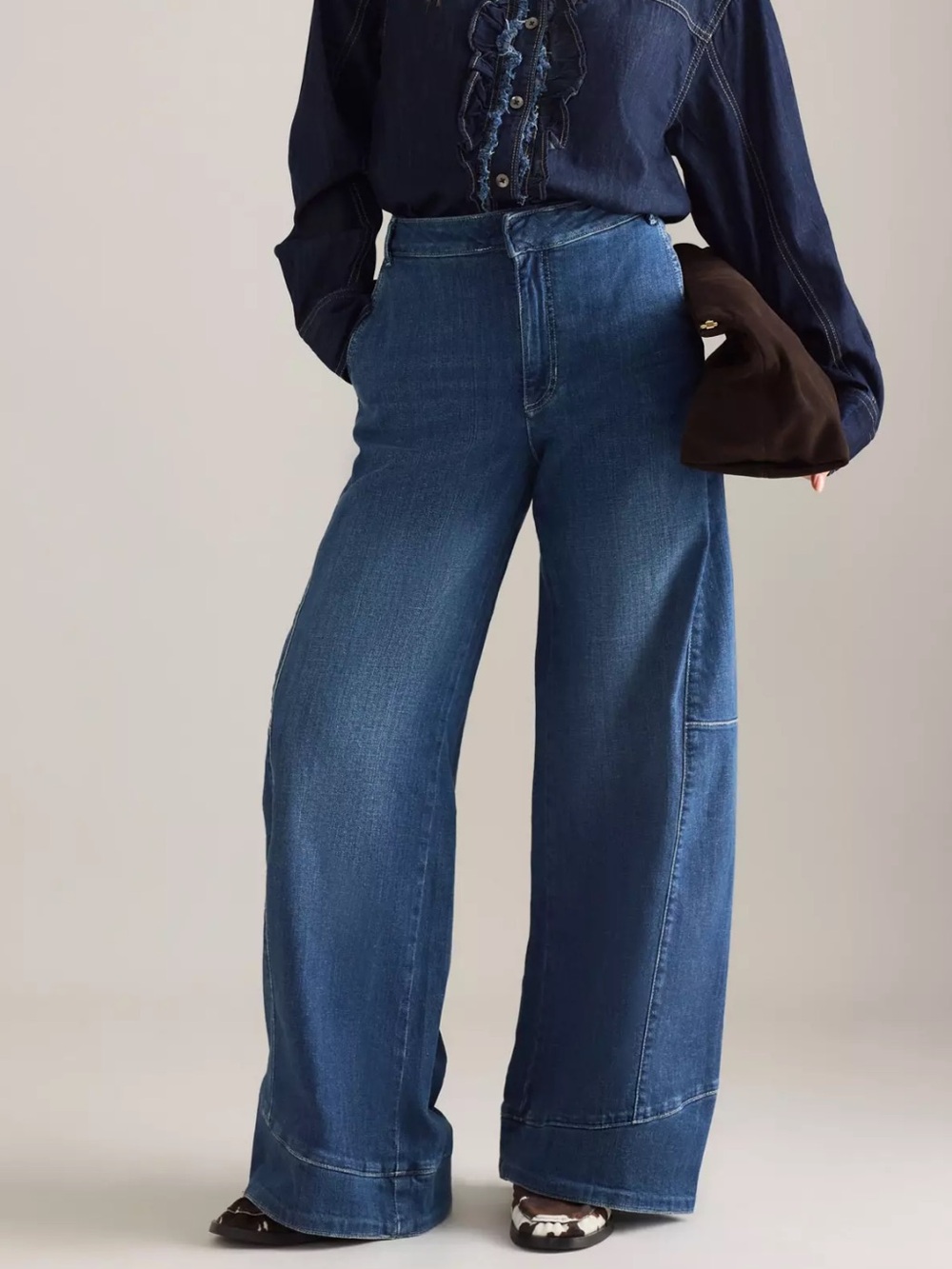 Pilcro High-Rise Barrel Jeans Size 30 - Picture 1 of 6